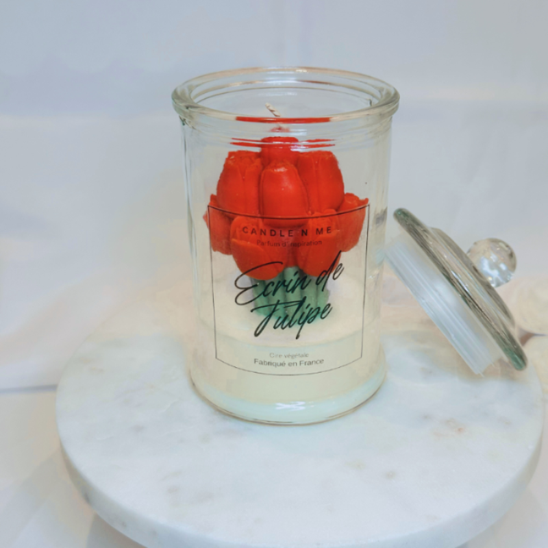 Bougie bonbonnière « Écrin de Tulipe » – Parfum inspiration (Missy)